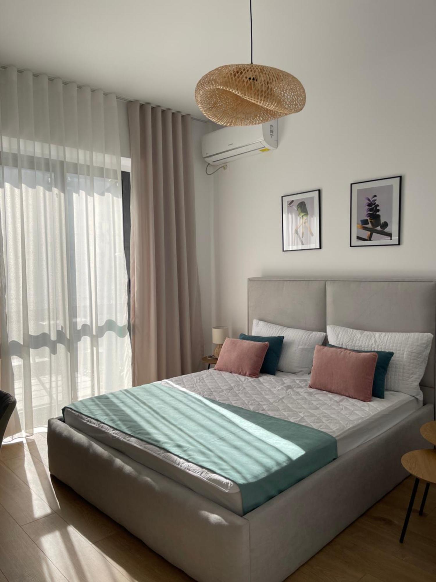 Sunny City Center Apartment Лежа Экстерьер фото